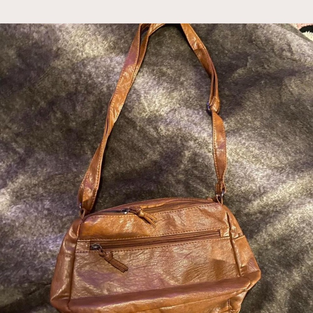 Elegant Brown Leather Shoulder Bag